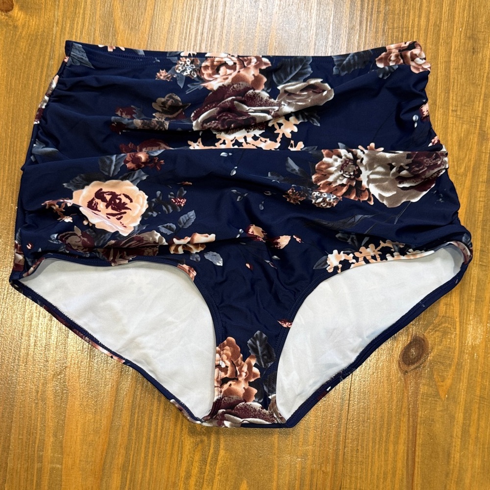 NWOT - COCOSHIP Navy high waisted ruched  Floral Bikini Bottoms 2XL